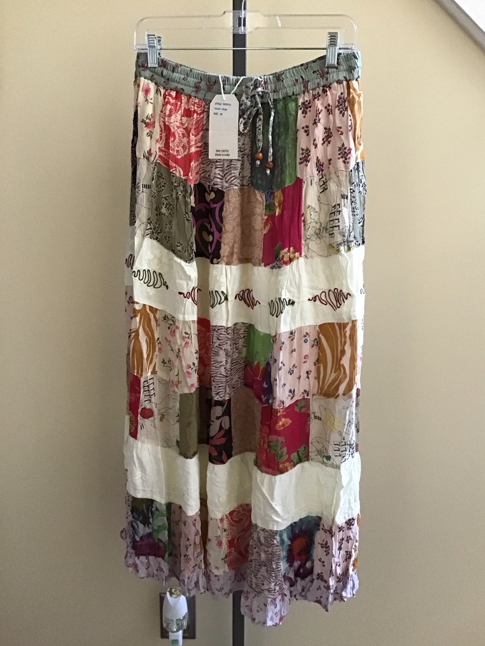 YOUNG THREADS NWT Skirt Tiered Cream Embroidered Multi X-Large